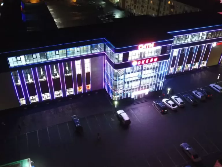 Контурное освещение ТЦ «Сити»