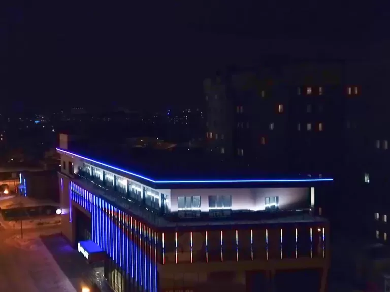 Комбинированное освещение ТЦ «Орджоникидзе»