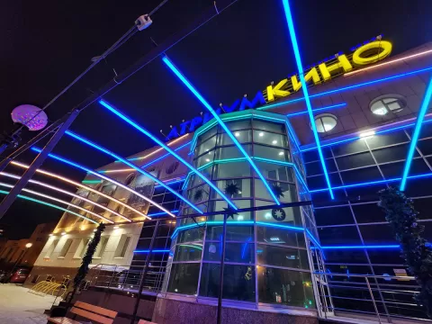 Архитектурное освещение кинотеатра