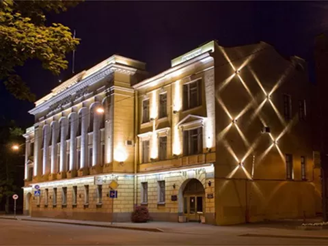 Акцентное освещение в архитектурной подсветке