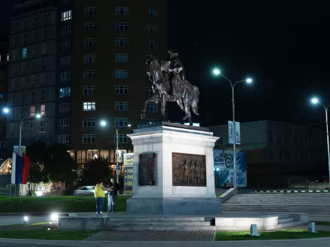 Архитектурная подсветка памятника